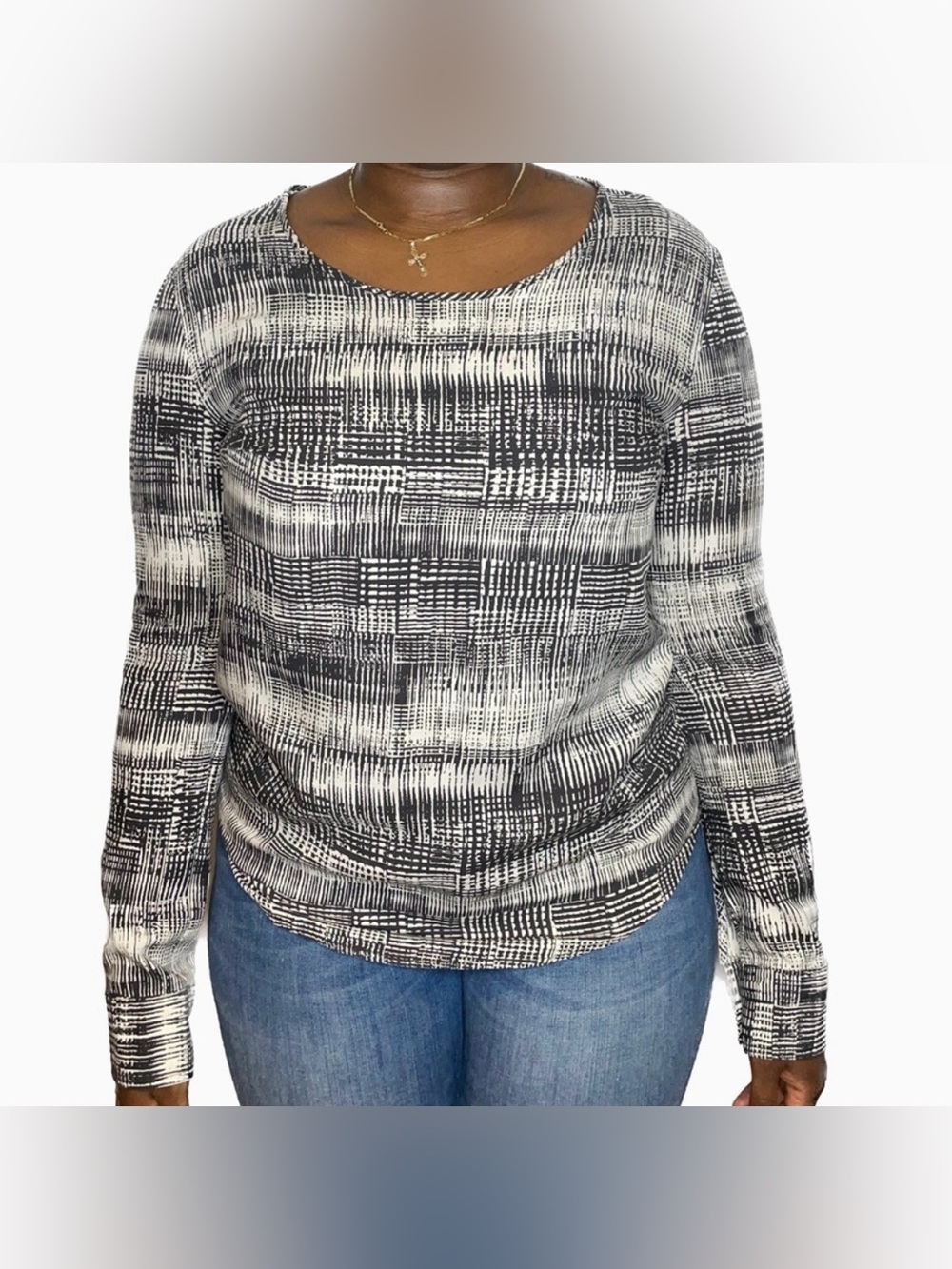G.H. Bass & Co. Black & White Abstract Print Long Sleeve Blouse